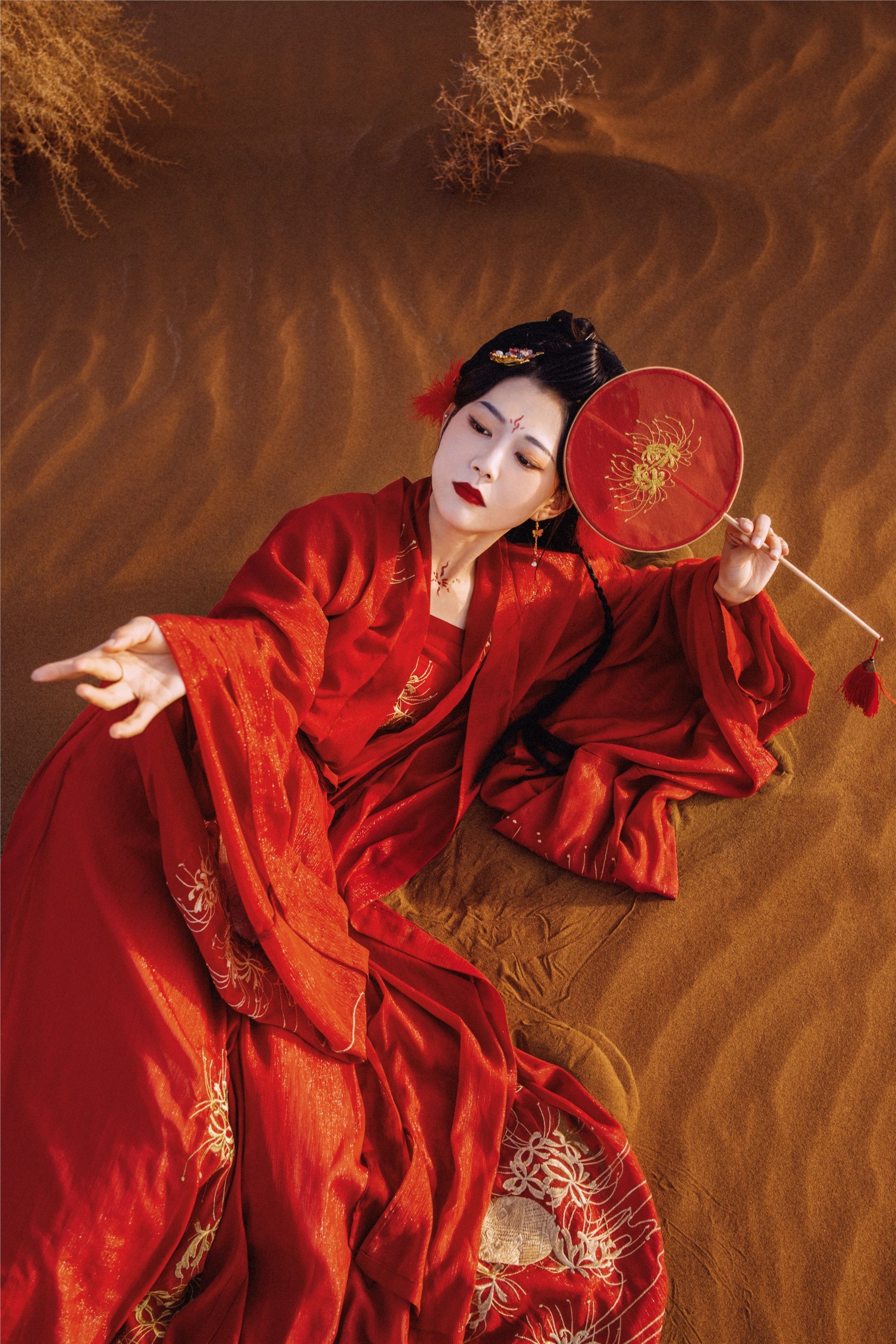 YITUYU艺图语 2021.09.08 漠上行 兔小白